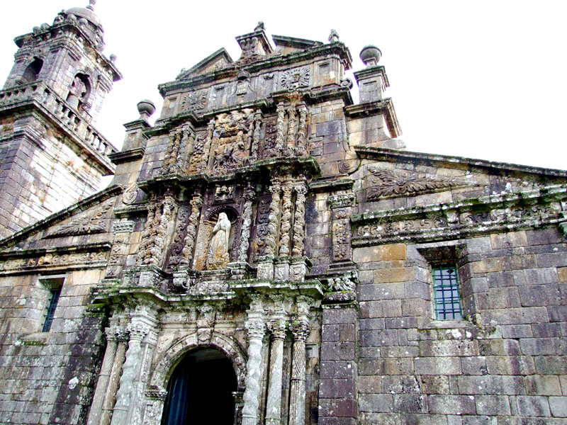 Iglesia de Santa Maria de Entrimo