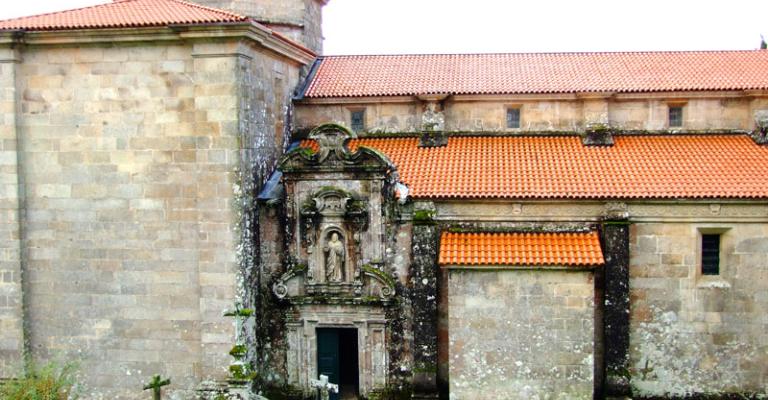Iglesia de Santa Maria de Entrimo