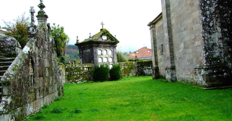 Iglesia de Santa Maria de Entrimo